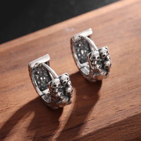 Сережки череп з черепом готичні сережки-кільця круглі чоловічі 1шт зі сталі