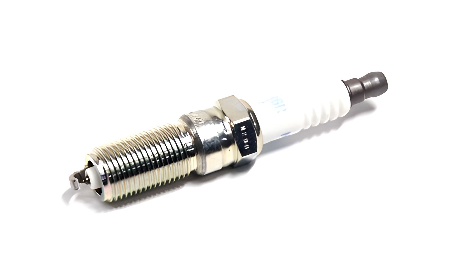 Свеча зажигания FORD FOCUS, KUGA 1.5 EcoBoost 18- (NGK) (ILTR6R8G) Свеча зажигания FORD FOCUS, KUGA 1.5 EcoBoost 18- (NGK) (ILTR6R8G)