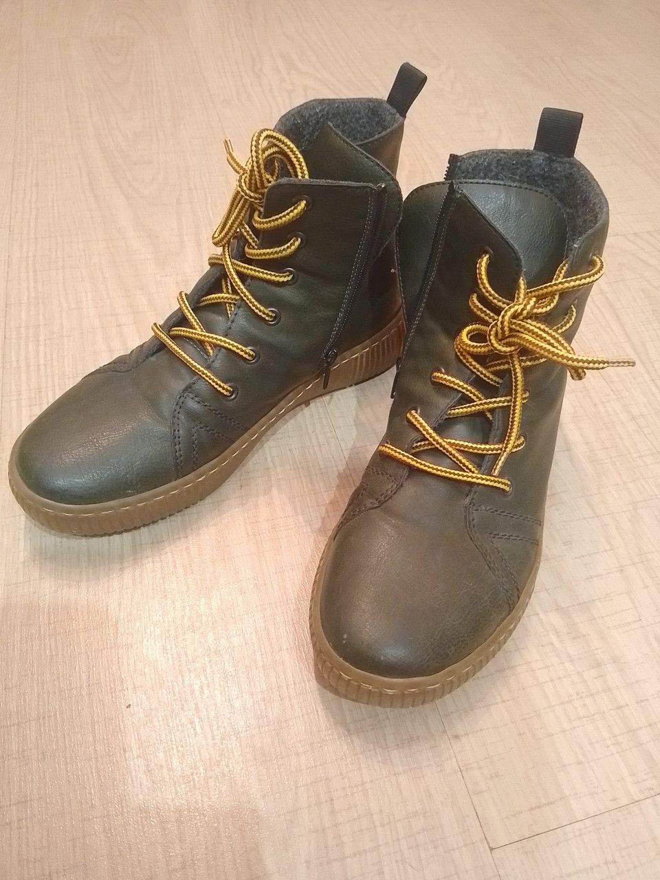 Стильные женские ботинки весна-осень кожаные 39 Rieker Стильные женские ботинки весна-осень кожаные 39 Rieker