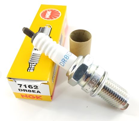 Свеча зажигания NGK (DR8EA)