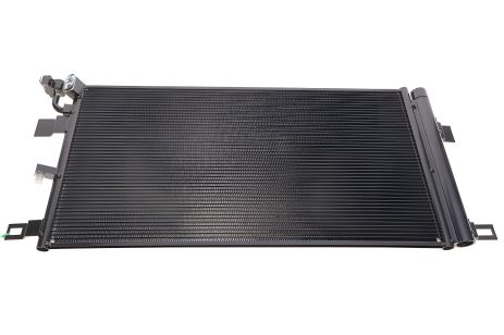 Радіатор кондиціонера для AUDI A4 15+, NRF (350454) Радіатор кондиціонера для AUDI A4 15+, NRF (350454)