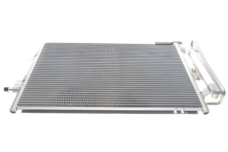 Кондиционерный радиатор RENAULT CLIO, NRF (35897) Кондиционерный радиатор RENAULT CLIO, NRF (35897)