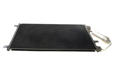 Кондиціонерний радіатор для NISSAN 92100JD000, NRF (350042) Кондиціонерний радіатор для NISSAN 92100JD000, NRF (350042)