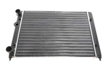 Охолоджувальний радіатор для VW Golf від NRF (58819) Охолоджувальний радіатор для VW Golf від NRF (58819)