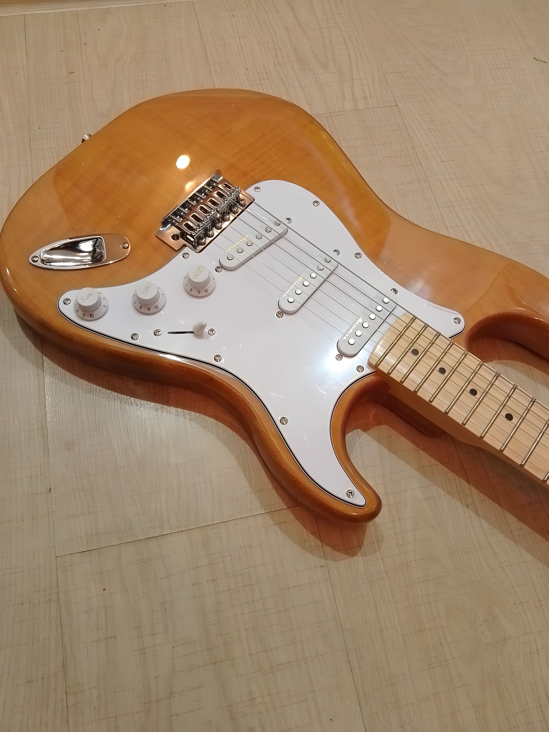 Электрическая гитара Fender Standard Stratocaster MN NT 2 China Электрическая гитара Fender Standard Stratocaster MN NT 2 China