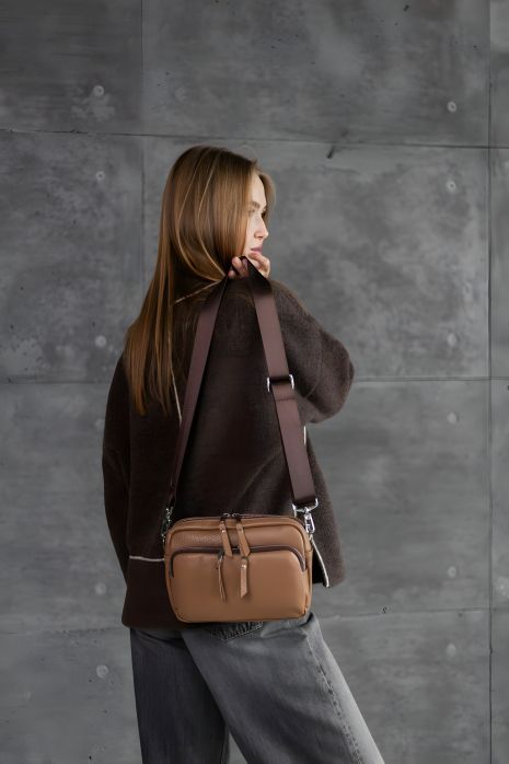 Жіноча крос-боді сумка з натуральної шкіри флотар SKILL в кольорі капучино