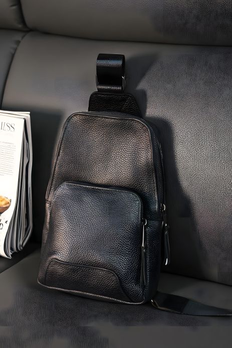 Чоловіча сумка SKILL нагрудна із натуральної шкіри чорна Чоловіча сумка SKILL нагрудна із натуральної шкіри чорна