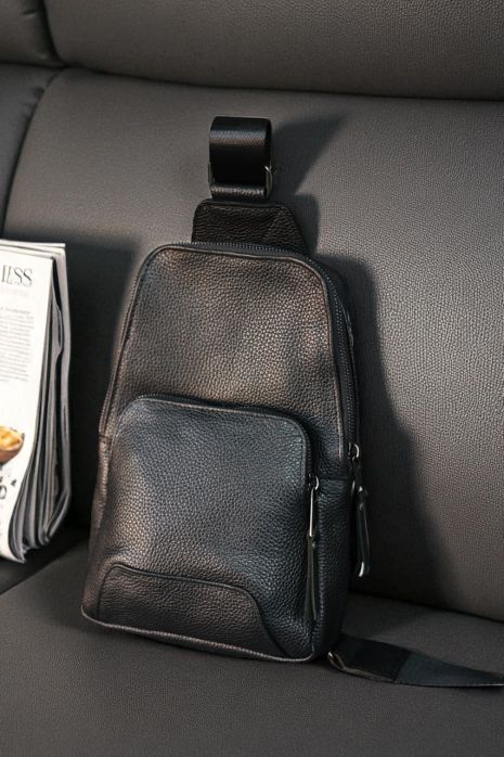 Мужская сумка SKILL нагрудная из натуральной черной кожи