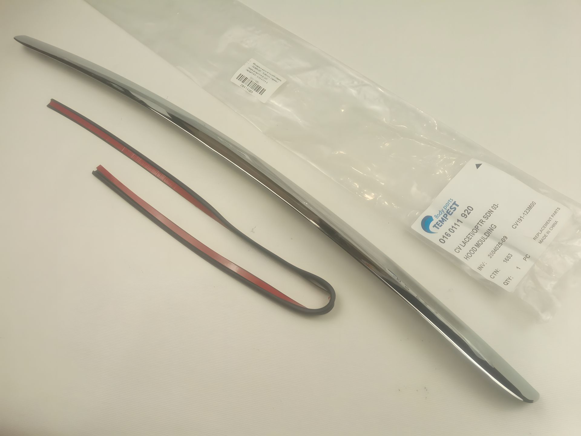 Молдинг капота Lacetti седан, ''TEMPEST'' Тайвань (хром.) (верх решітки р-ну) (96547251) (016 0111 9 оновлений Молдинг капота Lacetti седан, ''TEMPEST'' Тайвань (хром.) (верх решітки р-ну) (96547251) (016 0111 9 оновлений