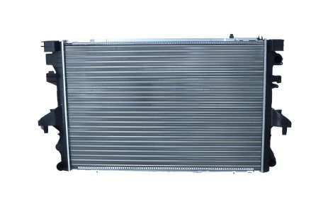 Охолоджувальний радіатор VW 7H0121253G, NRF (53795A)