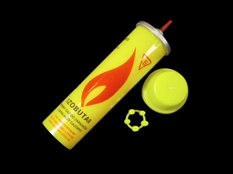 Газ для зажигалок с комплектом переходников IZOBUTAN Польша 80 мл