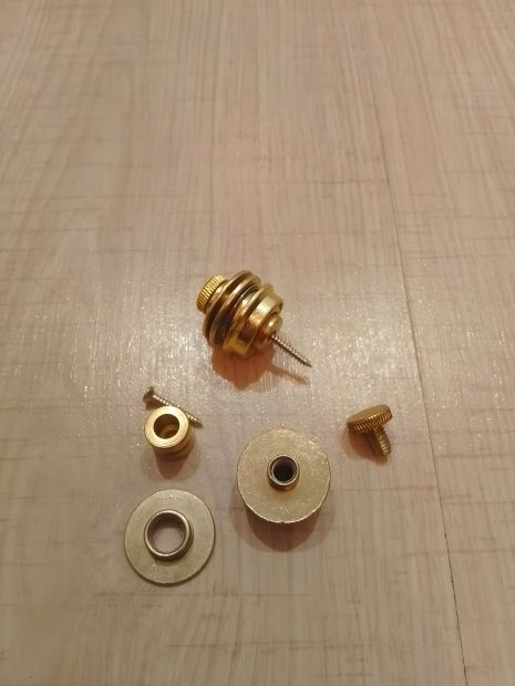 Стрілки для електрогітари тримачі ременя світло-золотисті