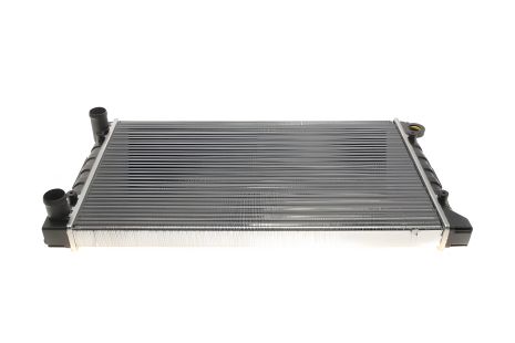 Радіатор охолодження VW Passat 1.6-1.8 88-97 SEAT Toledo, NRF (539501) Радіатор охолодження VW Passat 1.6-1.8 88-97 SEAT Toledo, NRF (539501)