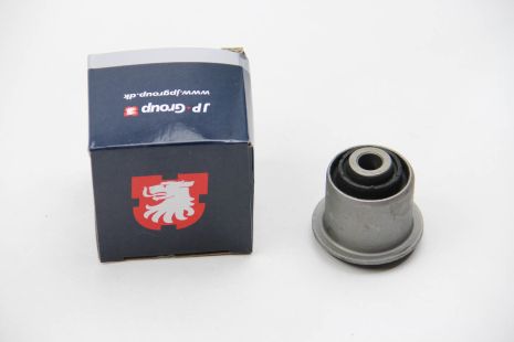 Сайлентблок переднього важеля Audi 80 -94/Passat B2 -88, JP Group (1140204300) Сайлентблок переднього важеля Audi 80 -94/Passat B2 -88, JP Group (1140204300)