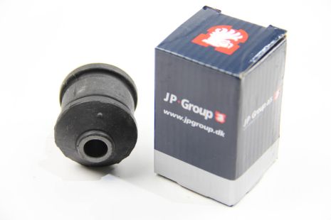 Сайлентблок переднього важеля (передній) Astra F/Vectra A 88-01, JP Group (1240200100) Сайлентблок переднього важеля (передній) Astra F/Vectra A 88-01, JP Group (1240200100)