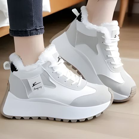 Зимние женские кроссовки