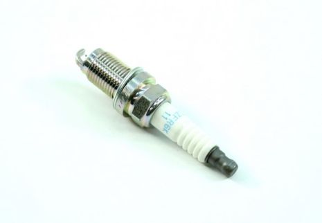 Свеча зажигания для HONDA ACCORD VIII 2,4 от NGK (IZFR6K11)