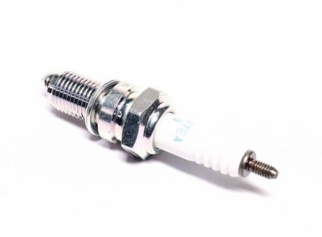 Свічка запалювання MOTO (NGK) (DPR7EA9)