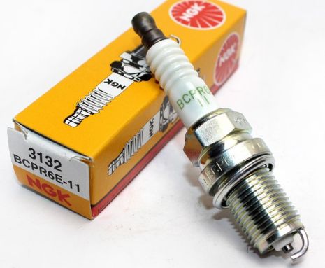 Свічка запалювання для HYUNDAI, LANTRA, SANTA FE, SONATA 2.0, 2.4 16V (NGK) (BPR6E11)