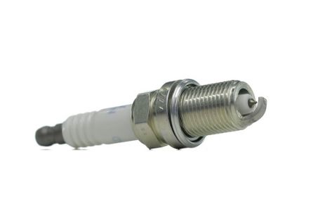 Свеча зажигания NGK для MB W140/202/203/210/220 97- (IFR5D10)