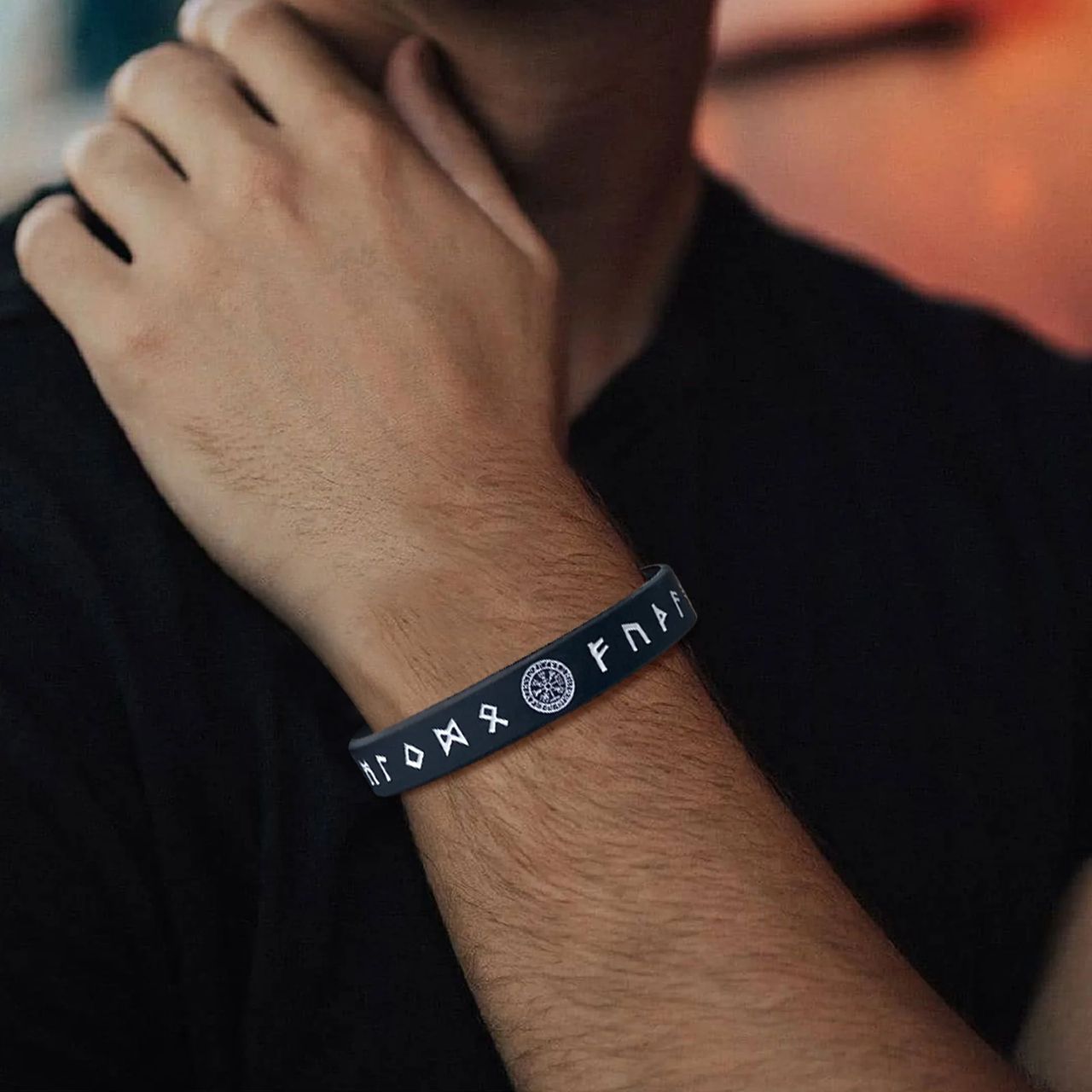 Браслет каучуковий вегвізір Рунний компас скандинавські руни вікінгів амулет оберіг Браслет каучуковий вегвізір Рунний компас скандинавські руни вікінгів амулет оберіг
