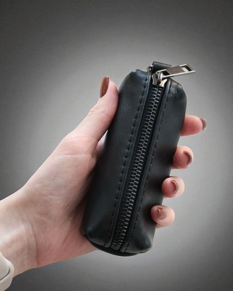 Ключниця з натуральної гладкої шкіри MAXI (чорна)