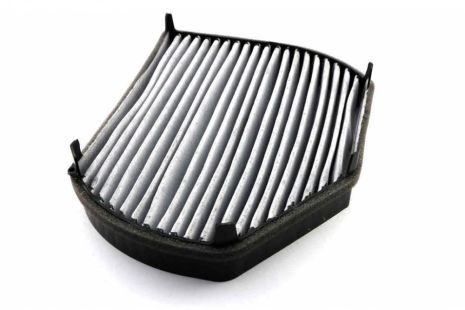 Фільтр салонний MB C-class W202 94-00, E-class W210 94-00 Вугільний, SHAFER (SAK37)