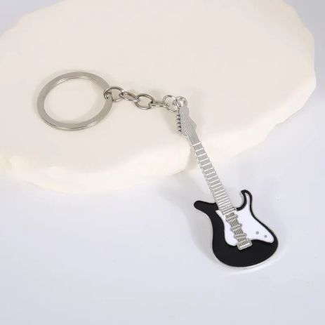 Брелок гитара в виде гитары для музыкантов серебристая