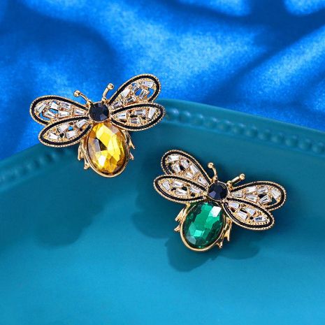 Брошка у формі метелика зі стразами жіноча шпилька з відворотом із комахами