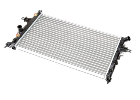 Радиатор охлаждения Opel Astra G (98-), Zafira A(99-) 1.4i, 1.6i, 1.8i MT AC+ (P72157) TANGUN