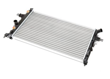 Радиатор охлаждения Opel Astra G (98-), Zafira A(99-) 1.4i, 1.6i, 1.8i MT AC+ (P72157) TANGUN