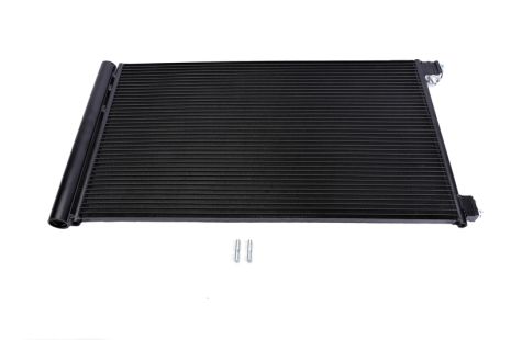 Конденсаторний радіатор для Insigina A 1.6-2.8 08-, MAHLE/KNECHT (AC552000S)