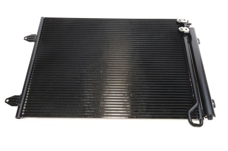Радіатор кондиціонера для Passat 1.6-2.0/1.6D-2.0D 05-16, MAHLE/KNECHT (AC666000S)