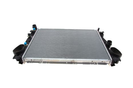 Двигательный радиатор охлаждения MB W220/C215/R230/S320 CDI 00-05, MAHLE/KNECHT (CR302000S)