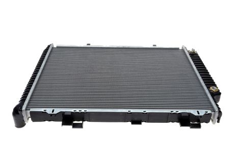 Охолодження радіатор двигуна W210 3.0-5.0 (Premium Line! OE), MAHLE/KNECHT (CR245000S)