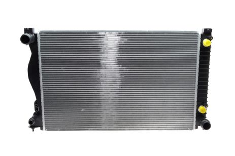 Радиатор 675 мм на Audi A6 4F2 2.4-3.2, MAHLE/KNECHT (CR789000S)