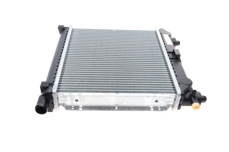 Радиатор для охлаждения двигателя W201/W124 1.8-2.3 82-93, MAHLE/KNECHT (CR235000S) Радиатор для охлаждения двигателя W201/W124 1.8-2.3 82-93, MAHLE/KNECHT (CR235000S)