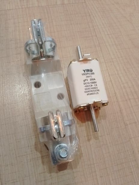 Комплект керамический предохранитель CHINT AC/DC до 200a 690v