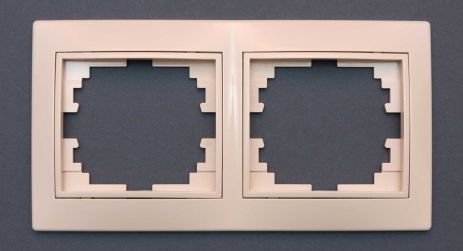 Рамка Valeso РК-1002 2-секційна крем Рамка Valeso РК-1002 2-секційна крем