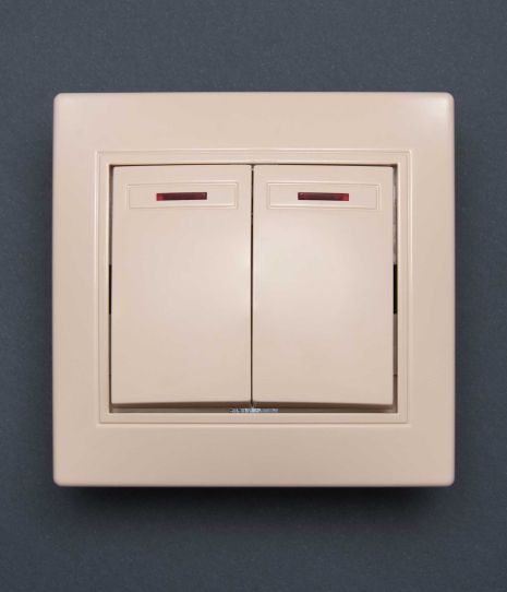 Вимикач 2-клавішний з підсвіткою крем Valeso BK-2002