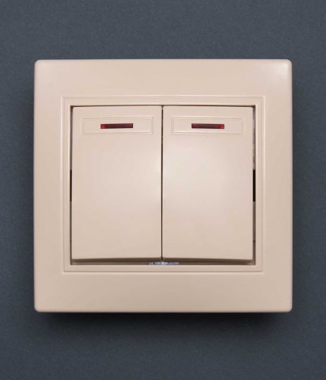 Вимикач 2-клавішний з підсвіткою крем Valeso BK-2002 Вимикач 2-клавішний з підсвіткою крем Valeso BK-2002