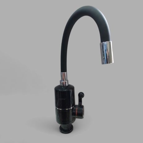 Проточний водонагрівач Чехія ELW 06 EF Black 3 кВт з дісплеєм