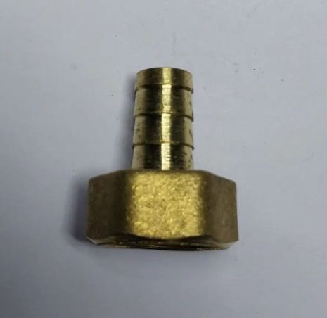 Штуцер 10 мм 1/2 внутрішній