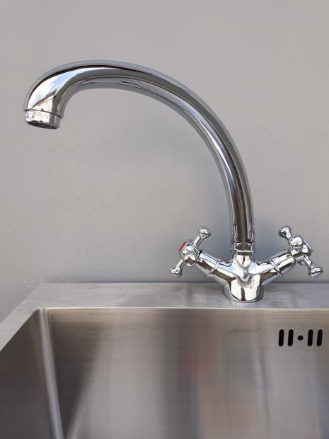 Смеситель для кухни Champion Smes 273 на гайке Смеситель для кухни Champion Smes 273 на гайке