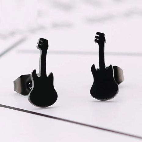 Серьги черная гитара серьги-гвоздики в виде гитары музыкальные инструменты