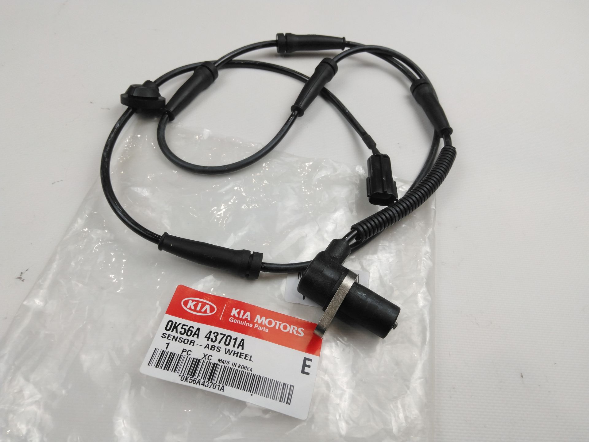 Датчик АБС KIA Carnival I,II передній, MOBIS (0K56A43701A) (0K56A-43701A) Датчик АБС KIA Carnival I,II передній, MOBIS (0K56A43701A) (0K56A-43701A)