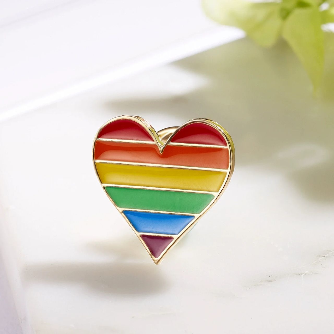 Брошь сердце с флагом ЛГБТ гей-прайда ЛГБТ-прайд Марш ровности с флагом радужной гордости Брошь сердце с флагом ЛГБТ гей-прайда ЛГБТ-прайд Марш ровности с флагом радужной гордости