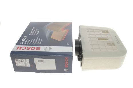 Фильтр воздушный VW TOUAREG, AUDI Q7, BOSCH (F026400719)