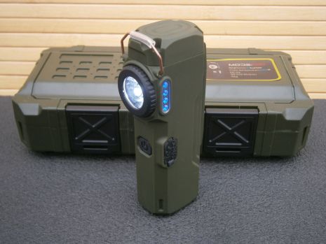 Імпульсно-дугова запальничка-ліхтарик D51-SMD green в кейсі