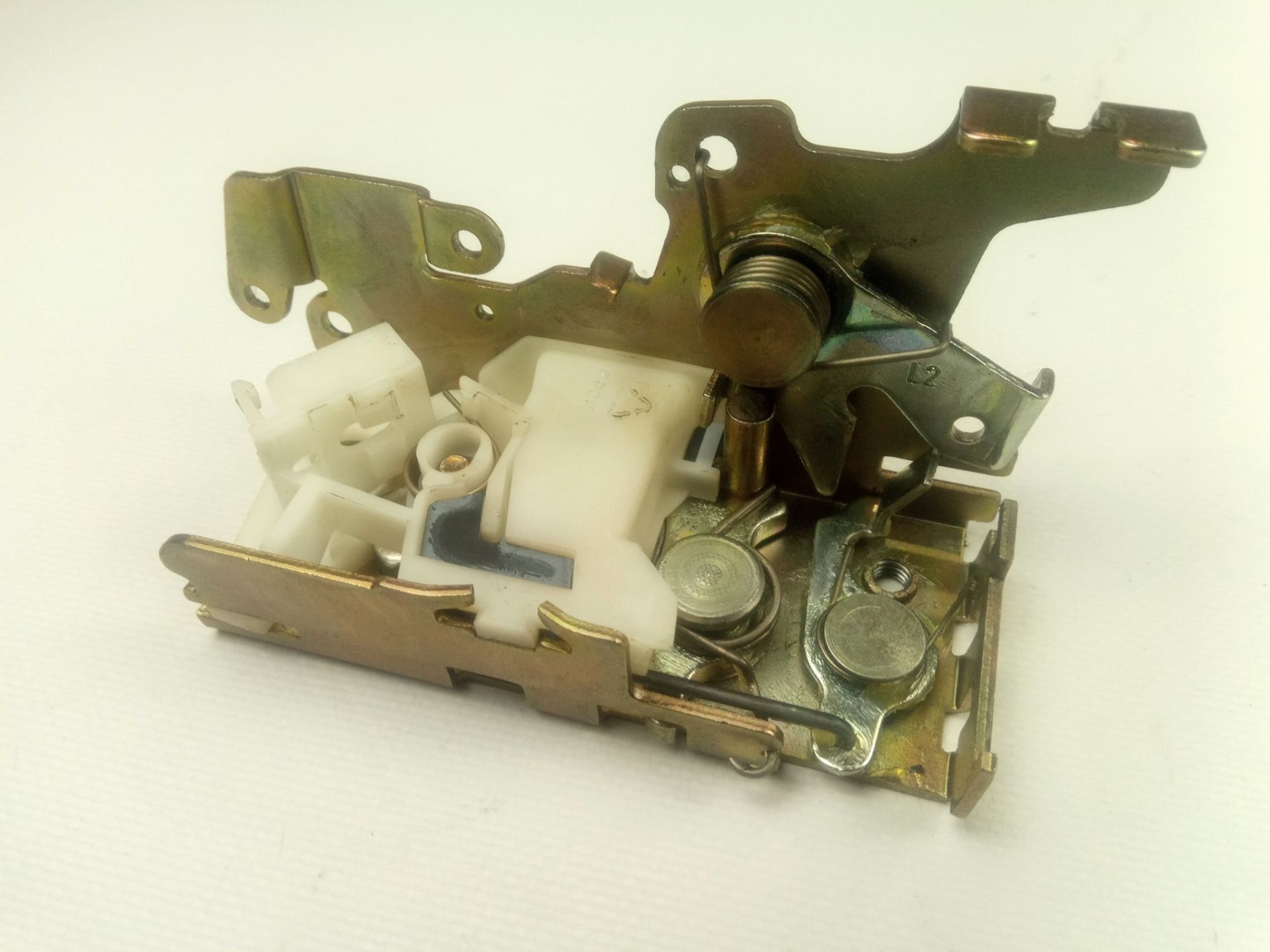 Замок дверей задн. SPRINTER/VITO/VW LT 96-06 VAG (2D1843603), 9017301035, A9017301035 Замок дверей задн. SPRINTER/VITO/VW LT 96-06 VAG (2D1843603), 9017301035, A9017301035